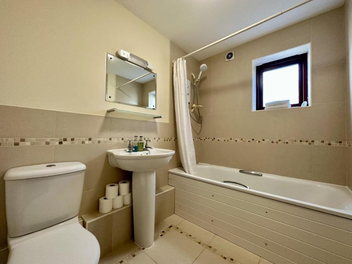 Super Apartment Next To Bicester Village Sleeps 4 Eksteriør billede