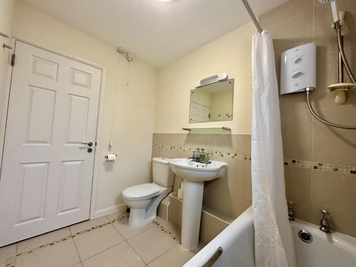 Super Apartment Next To Bicester Village Sleeps 4 Eksteriør billede